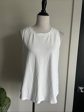 Calla L White Sleeveless Textured Tank Top
